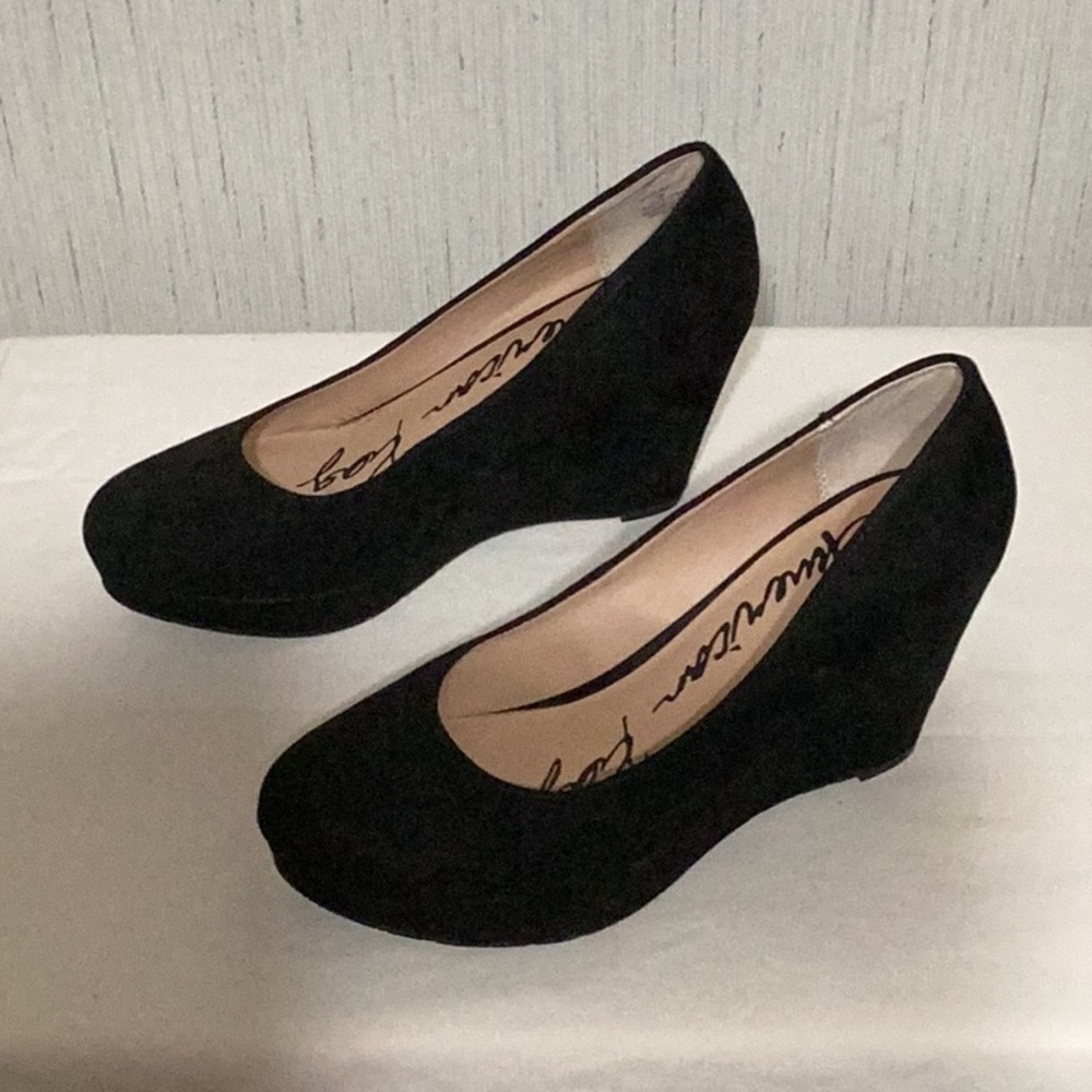 American rag black wedges, size 7 in women. - Picture 3 of 7